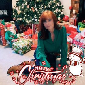 Meet your Posher, Leeann